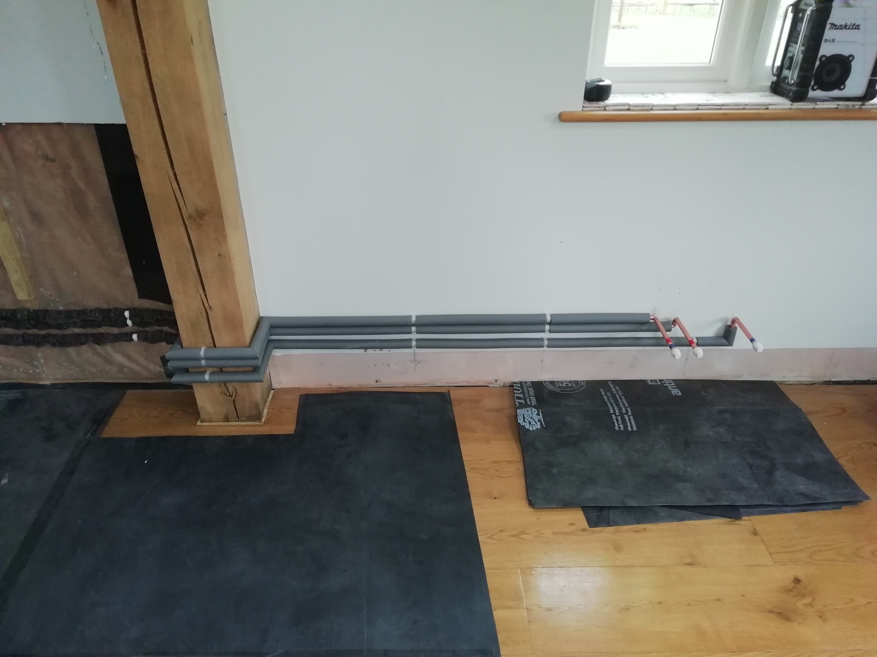 Boiling water tap installation